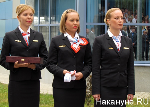 авиакомпания уральские авиалинии стюардесса бортпроводник|Фото: Накануне.ru