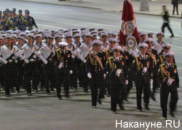 Р РµРїРµС‚РёС†РёСЏ РџР°СЂР°РґР° РџРѕР±РµРґС‹|Р¤РѕС‚Рѕ: РќР°РєР°РЅСѓРЅРµ.RU